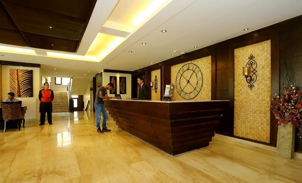 Hotel Pine Spring Wazir Bagh Σριναγκάρ Εξωτερικό φωτογραφία