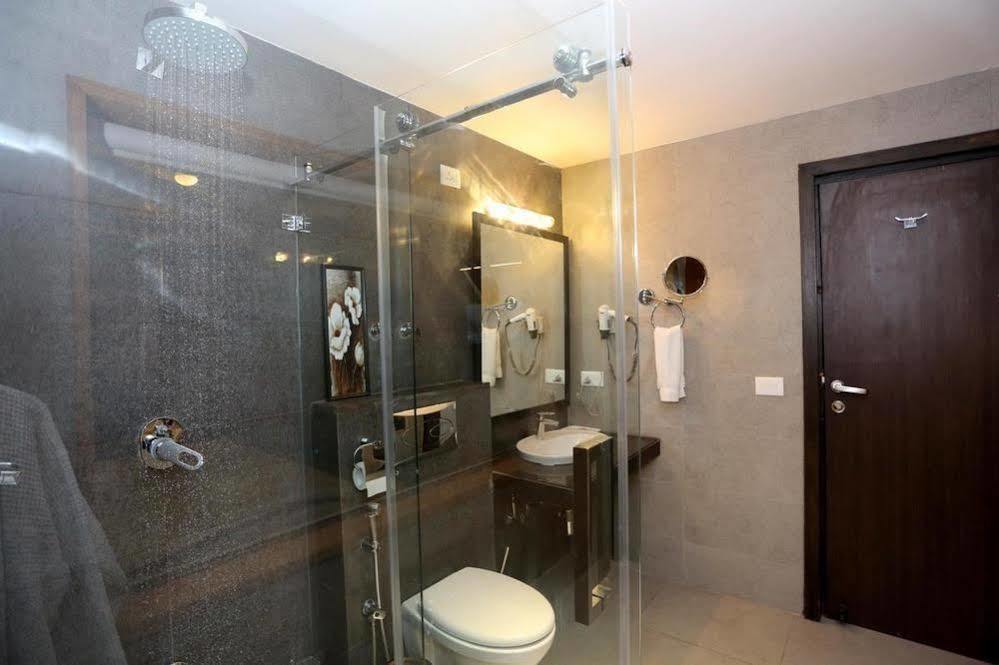 Hotel Pine Spring Wazir Bagh Σριναγκάρ Εξωτερικό φωτογραφία