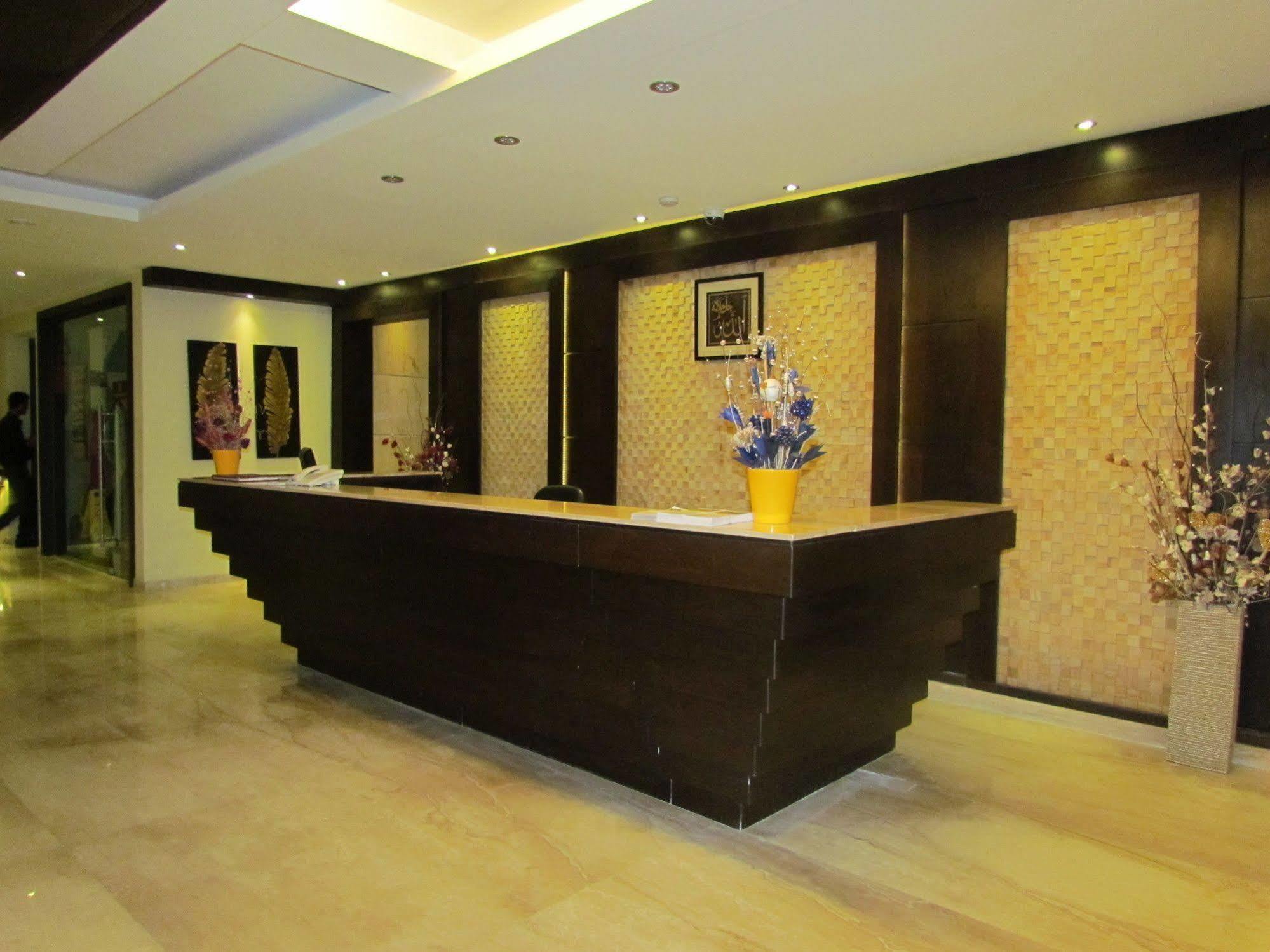 Hotel Pine Spring Wazir Bagh Σριναγκάρ Εξωτερικό φωτογραφία